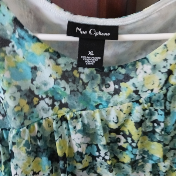 Nue Options Ruffled Layer Top - Picture 3 of 3